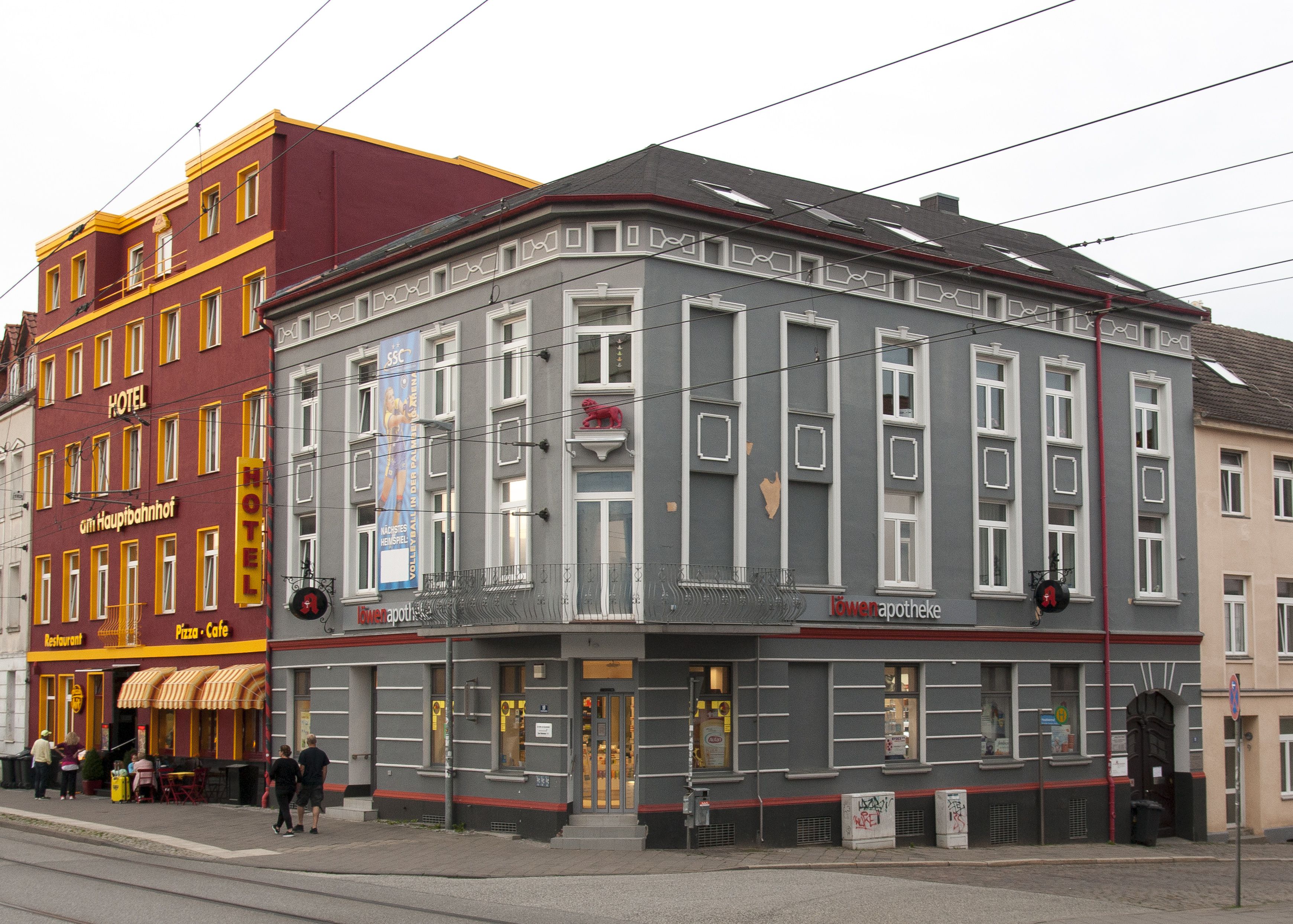 löwenapotheke am bahnhof 